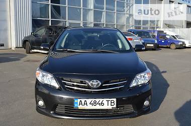 Седан Toyota Corolla 2013 в Киеве