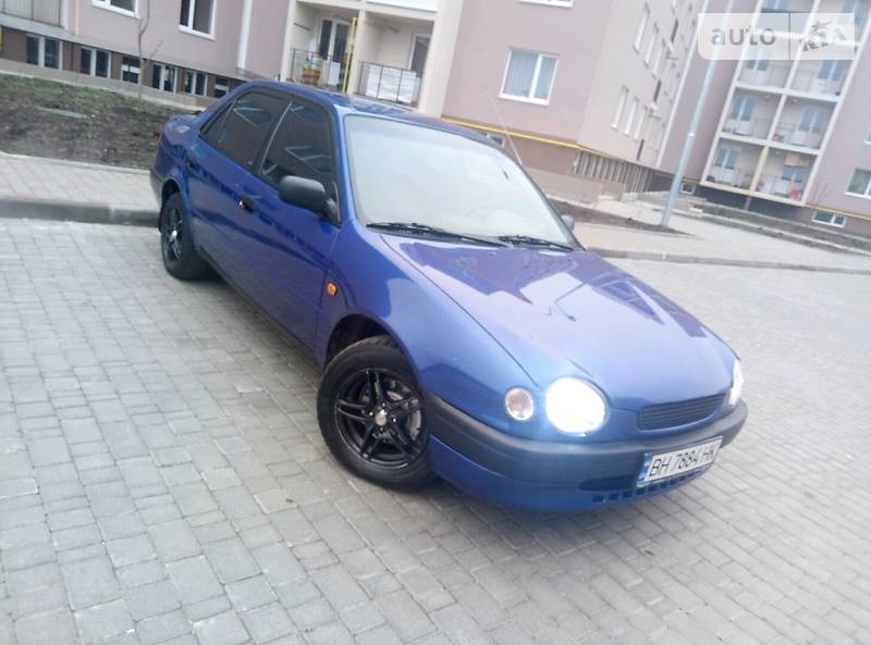 Седан Toyota Corolla 1999 в Одессе