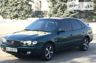 Хэтчбек Toyota Corolla 2000 в Одессе