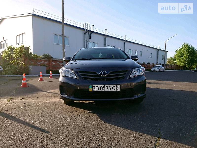 Седан Toyota Corolla 2012 в Сєверодонецьку