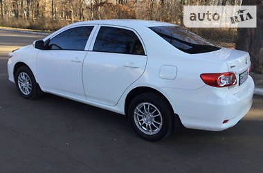 Седан Toyota Corolla 2012 в Сумах