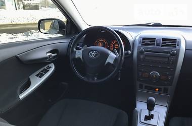 Седан Toyota Corolla 2009 в Днепре