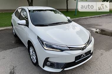 Седан Toyota Corolla 2017 в Днепре