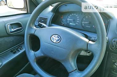 Хетчбек Toyota Corolla 2000 в 