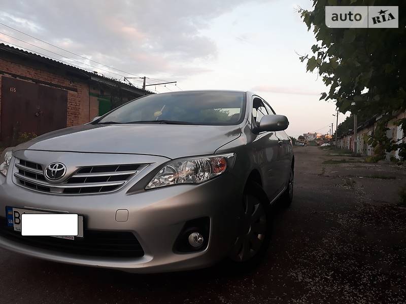 Седан Toyota Corolla 2011 в Кропивницком