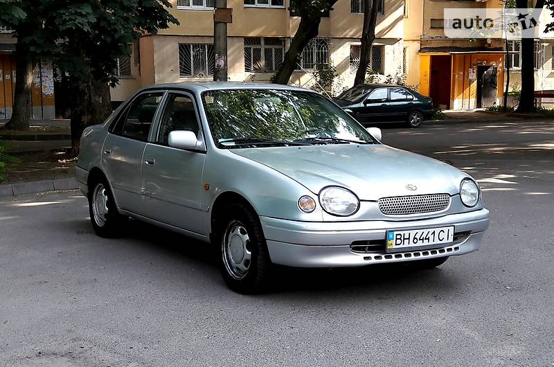 Toyota corolla 2000 года