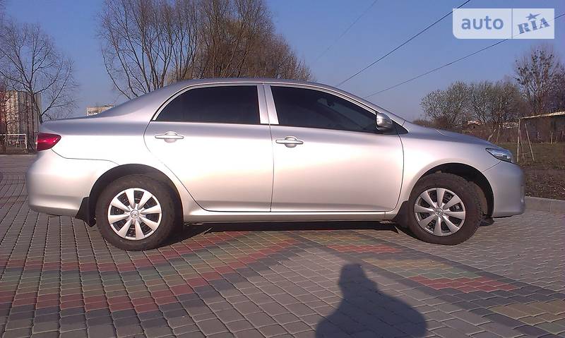 Седан Toyota Corolla 2011 в Львові
