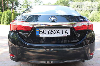 Седан Toyota Corolla 2016 в Дрогобыче