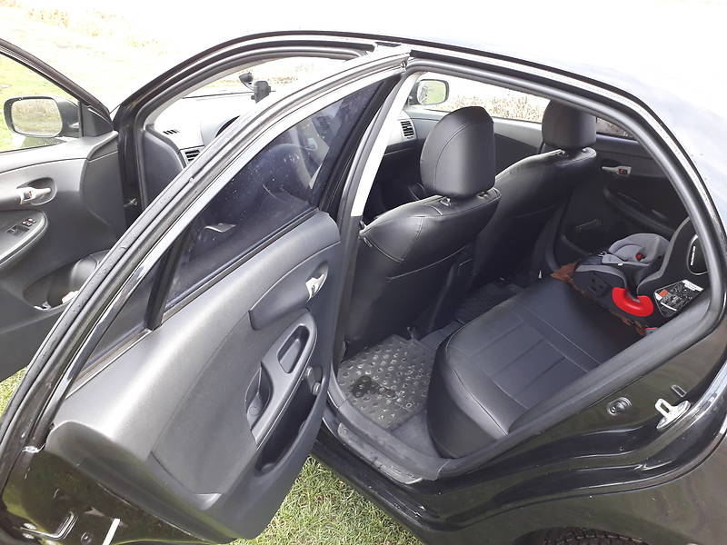 Седан Toyota Corolla 2008 в Івано-Франківську