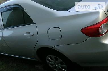 Седан Toyota Corolla 2010 в Ильинцах