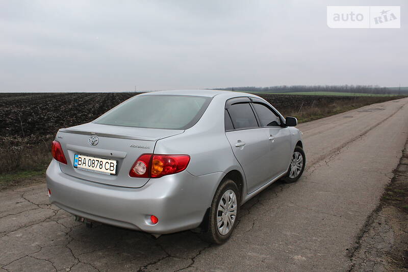 Седан Toyota Corolla 2008 в Бобринці
