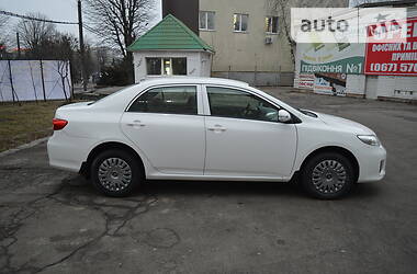 Седан Toyota Corolla 2011 в Ровно