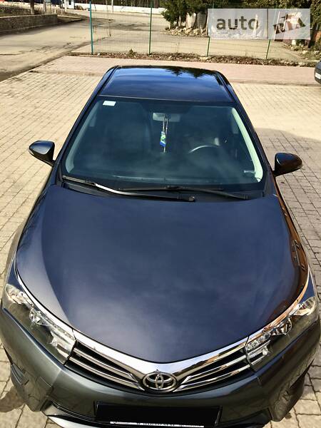 Седан Toyota Corolla 2014 в Тернополе
