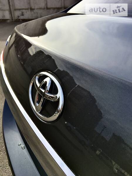 Седан Toyota Corolla 2014 в Тернополе