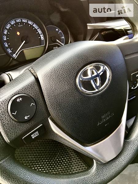 Седан Toyota Corolla 2014 в Тернополе