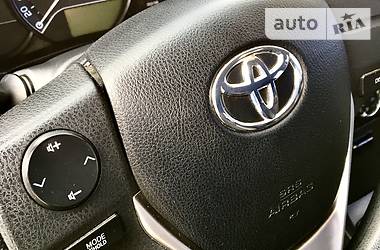 Седан Toyota Corolla 2014 в 