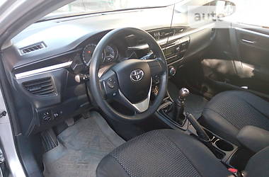 Седан Toyota Corolla 2014 в 
