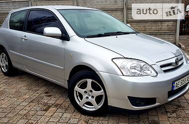Хетчбек Toyota Corolla 2005 в 