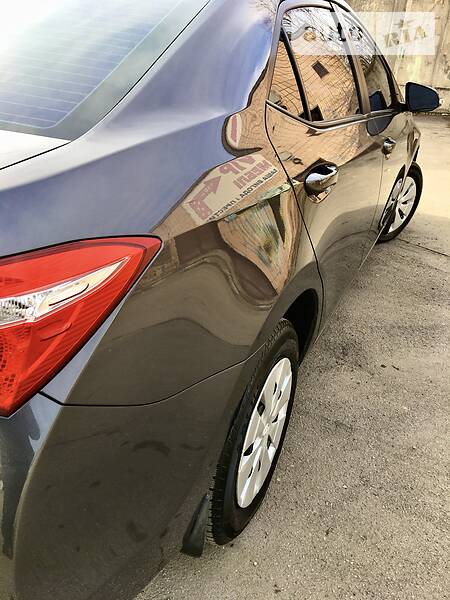 Седан Toyota Corolla 2014 в Тернополе