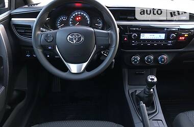 Седан Toyota Corolla 2016 в 