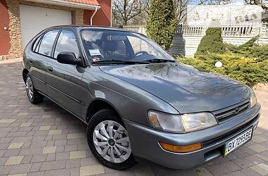 Хетчбек Toyota Corolla 1993 в 
