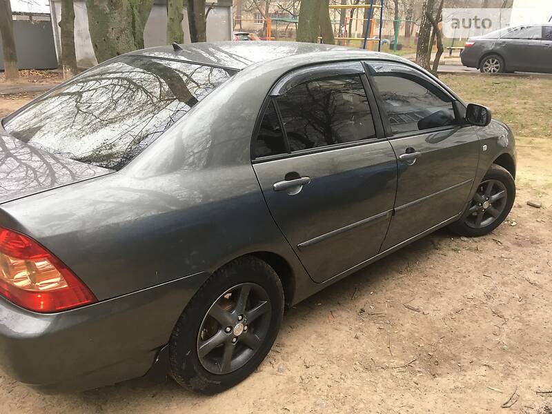 Седан Toyota Corolla 2005 в Калинівці