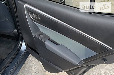 Седан Toyota Corolla 2015 в 