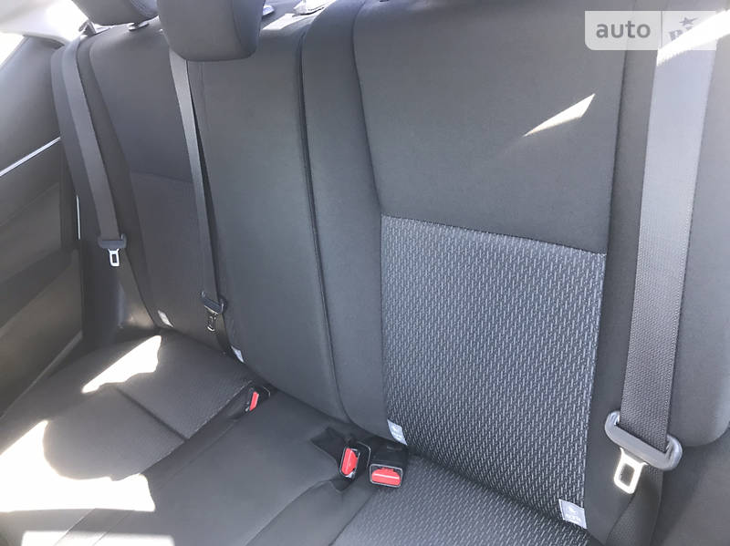 Седан Toyota Corolla 2015 в Харкові фото 14 Седан Toyota Corolla 2015 в Харкові