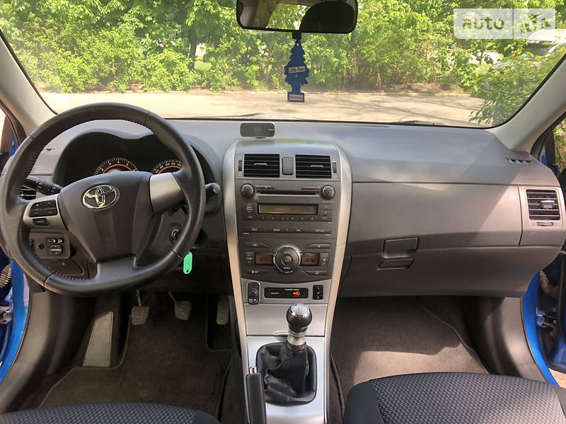Седан Toyota Corolla 2011 в Києві