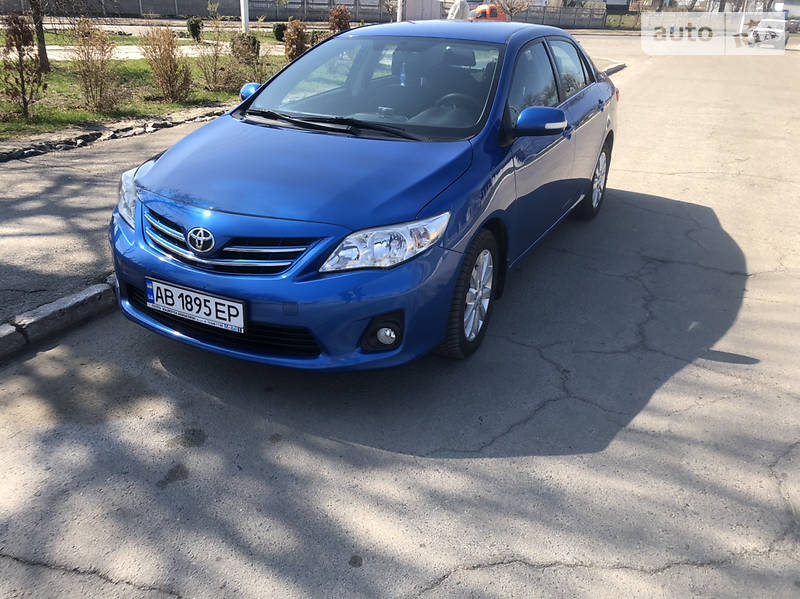 Седан Toyota Corolla 2011 в Києві