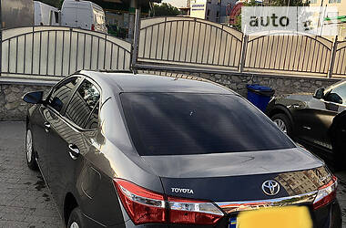 Седан Toyota Corolla 2014 в 