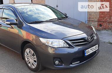 Седан Toyota Corolla 2011 в Кропивницком