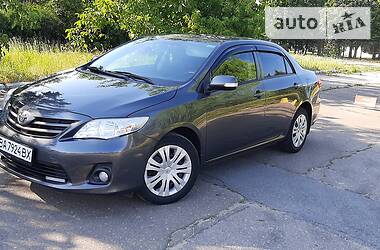 Седан Toyota Corolla 2011 в Кропивницком