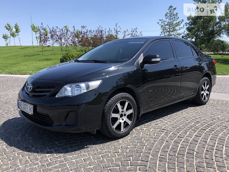 Седан Toyota Corolla 2011 в Дніпрі