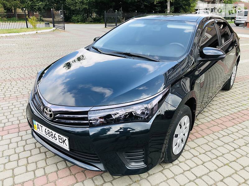 Седан Toyota Corolla 2013 в Богородчанах