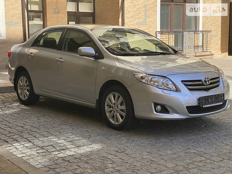 Седан Toyota Corolla 2008 в Києві