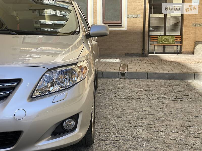 Седан Toyota Corolla 2008 в Києві