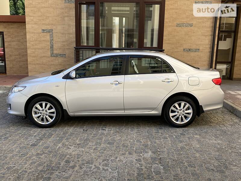 Седан Toyota Corolla 2008 в Києві