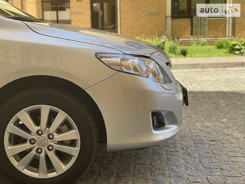 Седан Toyota Corolla 2008 в Києві