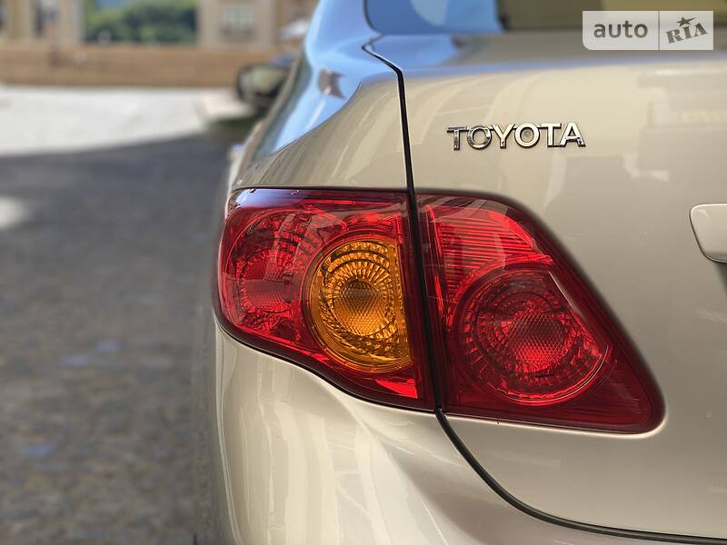 Седан Toyota Corolla 2008 в Києві