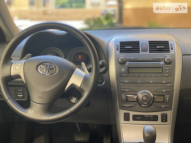 Седан Toyota Corolla 2008 в Києві