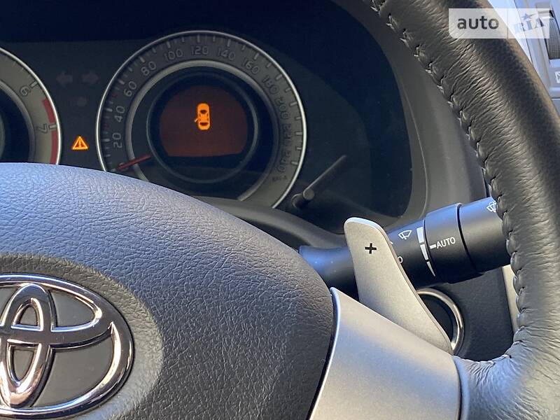 Седан Toyota Corolla 2008 в Києві