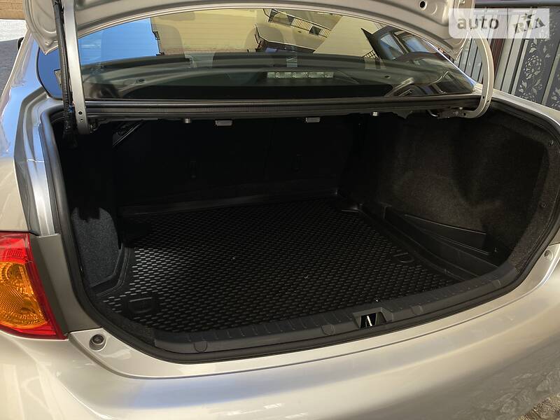 Седан Toyota Corolla 2008 в Києві