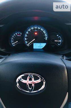 Седан Toyota Corolla 2013 в Киеве