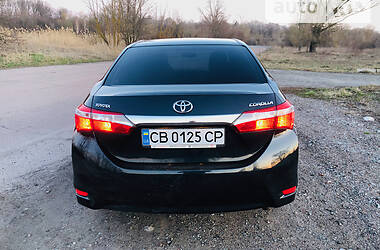 Седан Toyota Corolla 2013 в Киеве