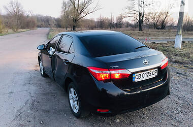 Седан Toyota Corolla 2013 в Киеве