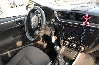 Седан Toyota Corolla 2016 в 