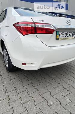 Седан Toyota Corolla 2014 в Черновцах