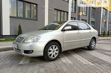 Седан Toyota Corolla 2005 в 