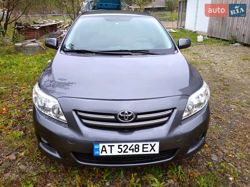 Седан Toyota Corolla 2008 в Путиле